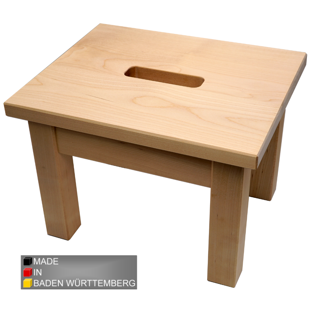 Schemel / Holzhocker aus massivem Birkenholz mit Griffmulde